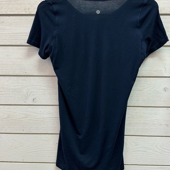 LULULEMON all it takes ribbed T-shirt, and navy blue size small - Picture 6 of 7